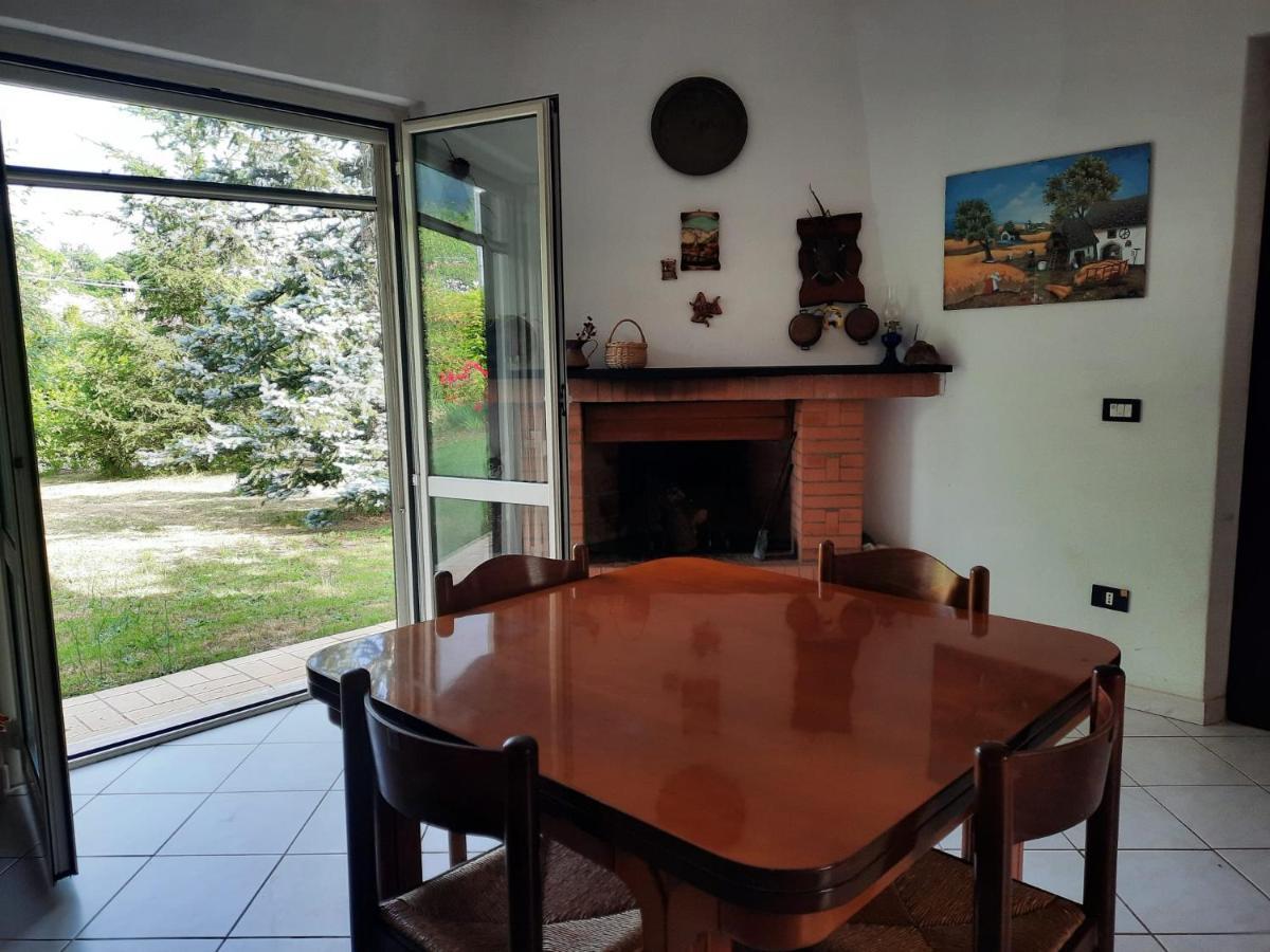 Casetta In Collina Sezze Bagian luar foto